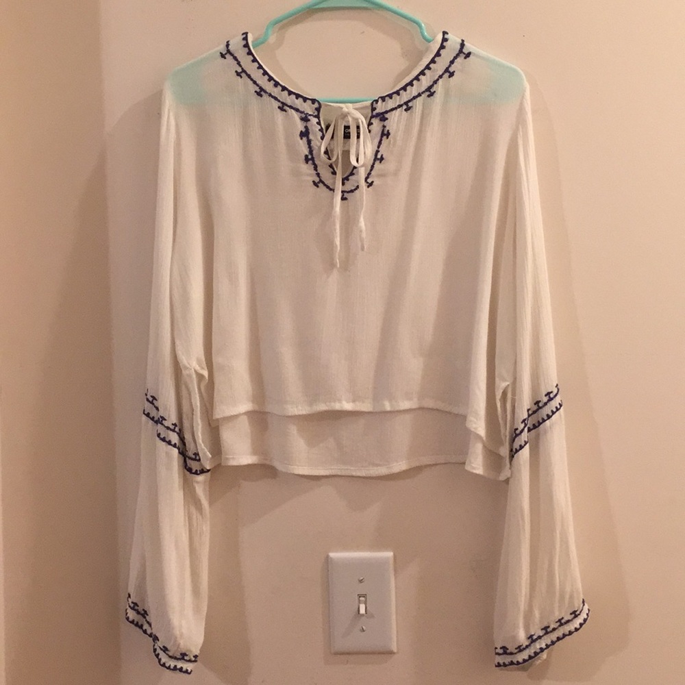 Okeysi Collection White Blue Patterned Crop Top